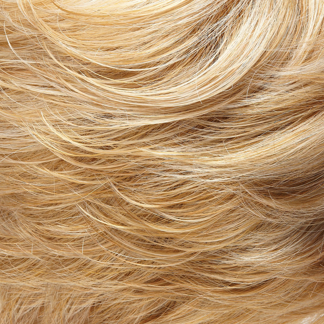 104F24B Macadamia | Pale Natural White Blonde & Light Natural Gold Blonde Blend with Light Natural Gold Blonde Nape