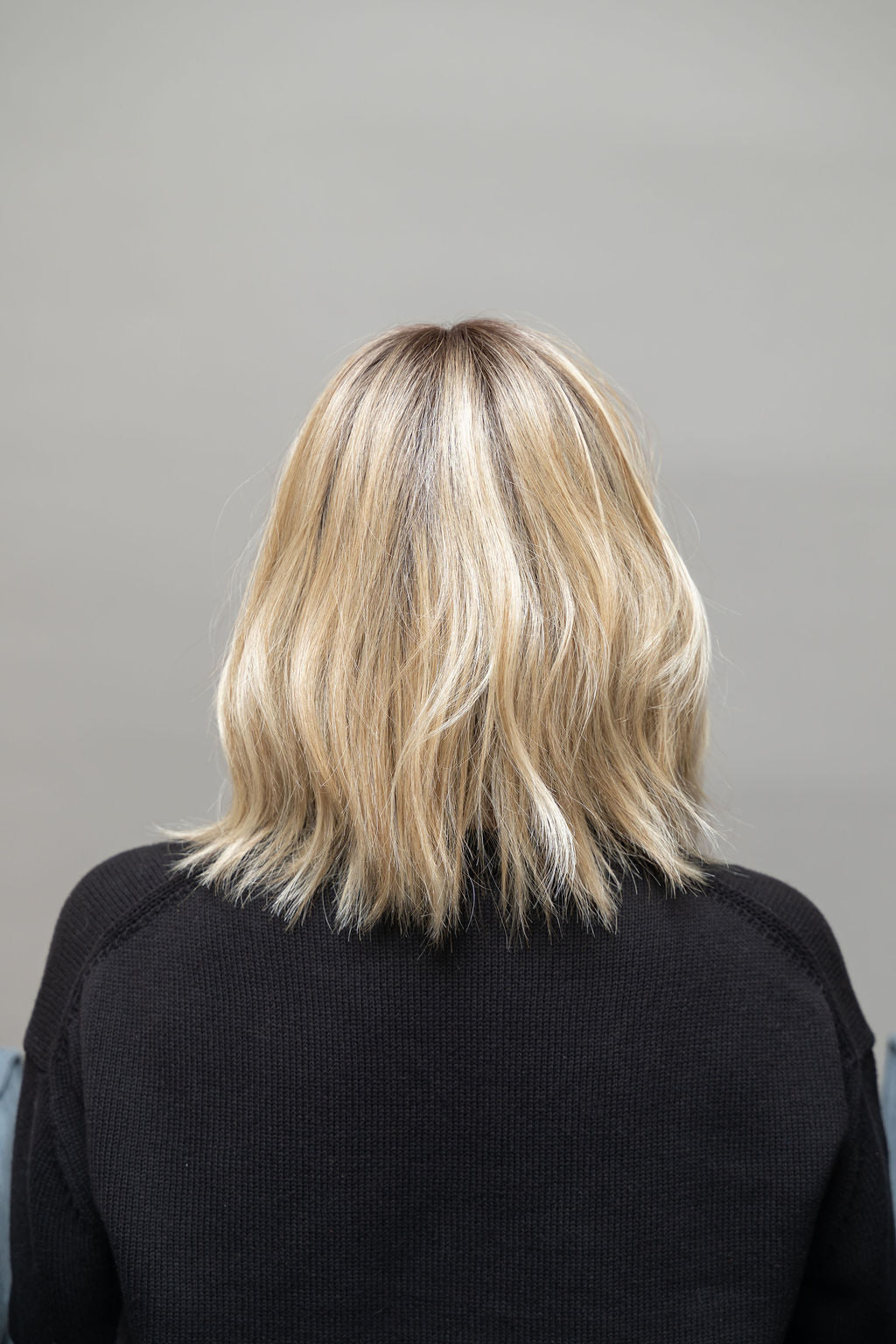 Frannie wearing Hollie in 22F16S8 Venice Blonde