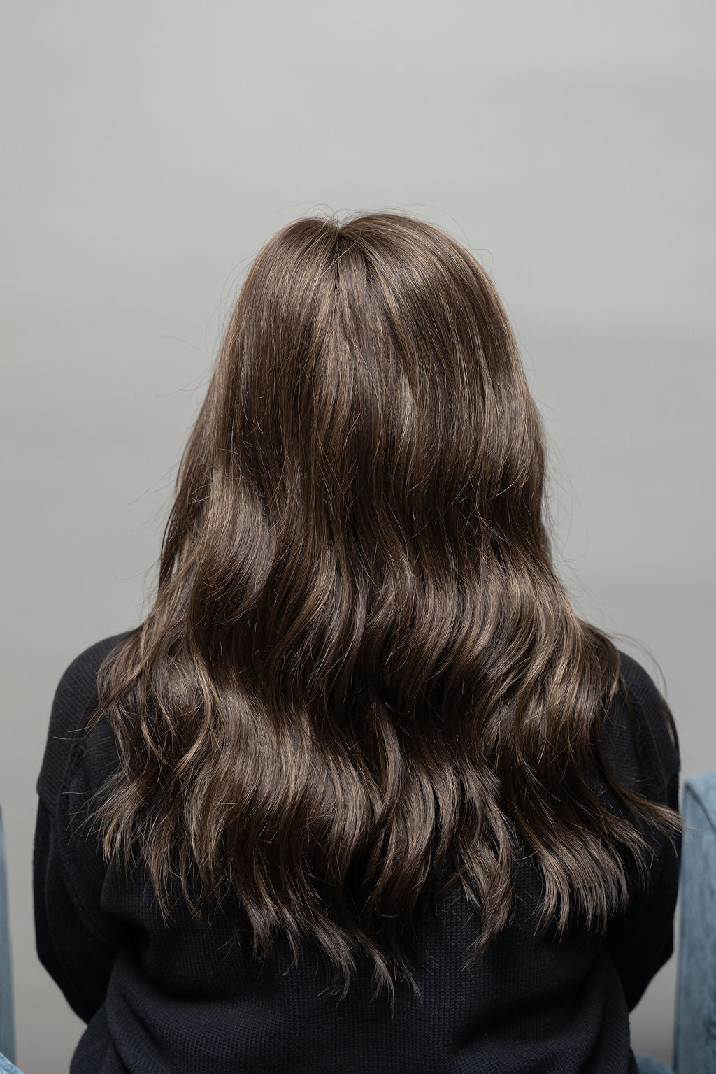 Frannie wearing Olivia in 6RH12 Espresso Latte