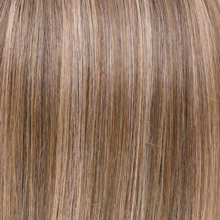 6B/22S6 Toasted Almond | A blended medium brown with light brown highlights and a medium brown shaded root. The cool-toned base and delicate highlights add understated dimension for a natural, modern brunette look.