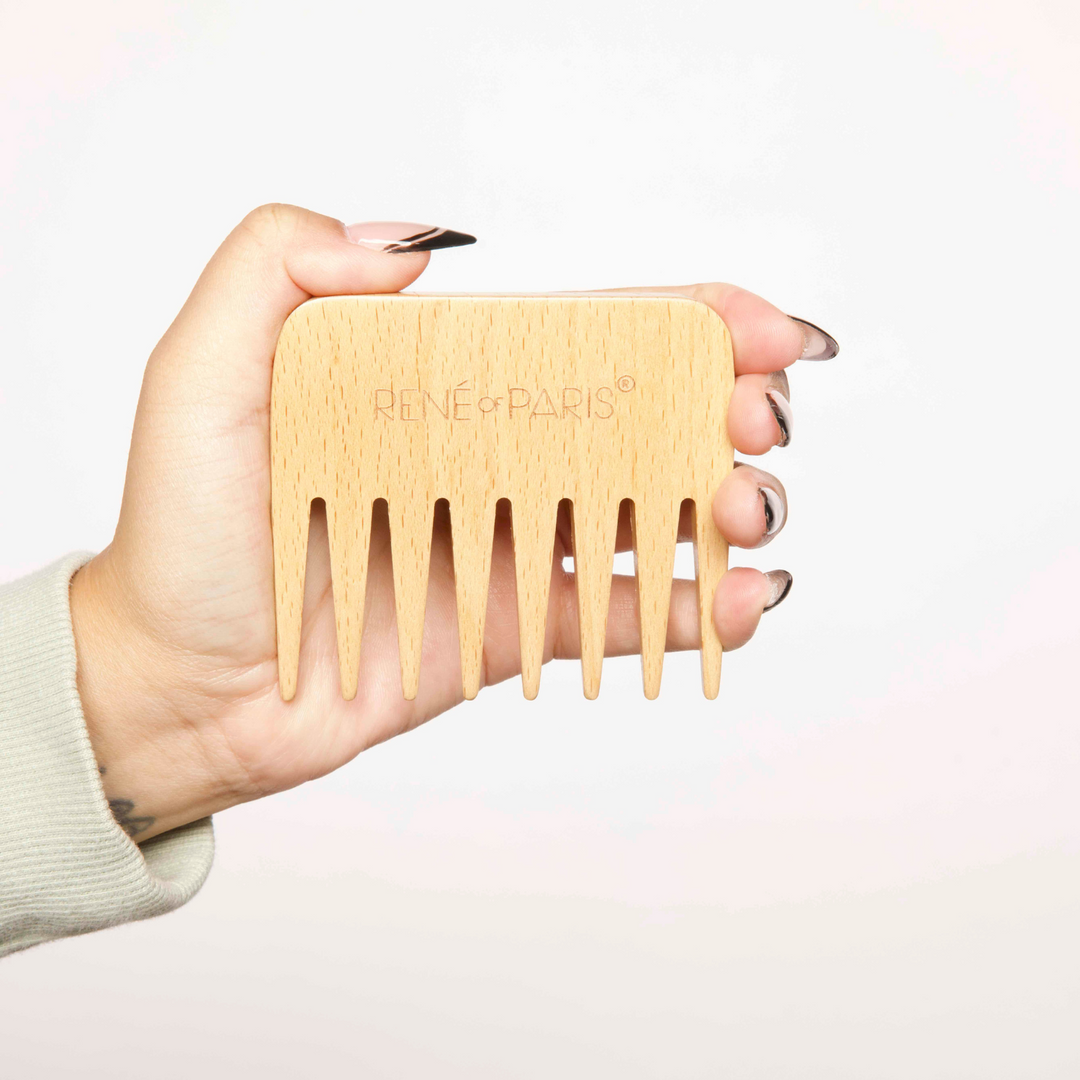 Travel Maintenance Kit + Wooden Comb GWP