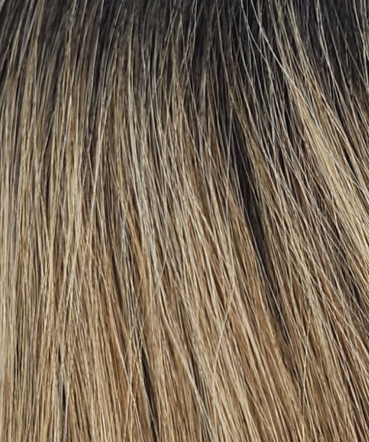 RH12/26RT4 | Light Brown with Chunky Golden Blonde Highlights & Dark Brown Roots
