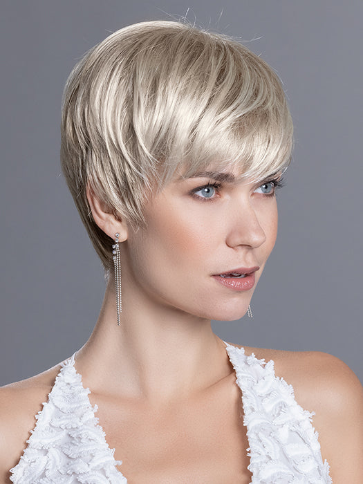 Pixie in Pastel Blonde Mix 23.24.26 | Pearl Platinum, Dark Ash Blonde, and Medium Honey Blonde Mix