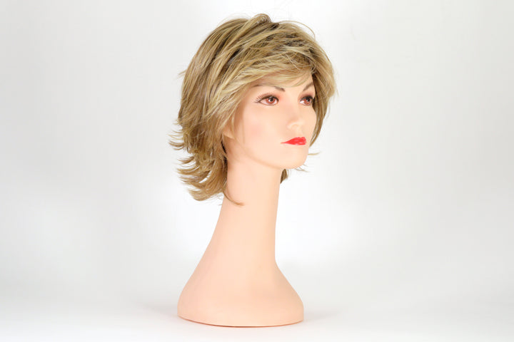 14/26/R10 | Light Red Brown Gold Blonde Highlights Rooted Medium Brown