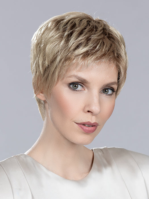 Risk Comfort by Ellen Wille in Champagne Rooted 22.16.23 | Light Neutral Blonde and Medium Blonde with Lightest Pale Blonde Blend and Shaded Roots