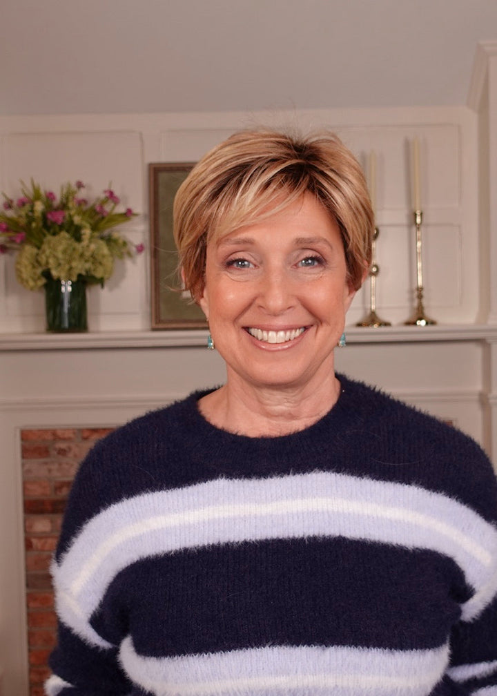 Frannie wearing Brushed Pixie in 14/26/R10