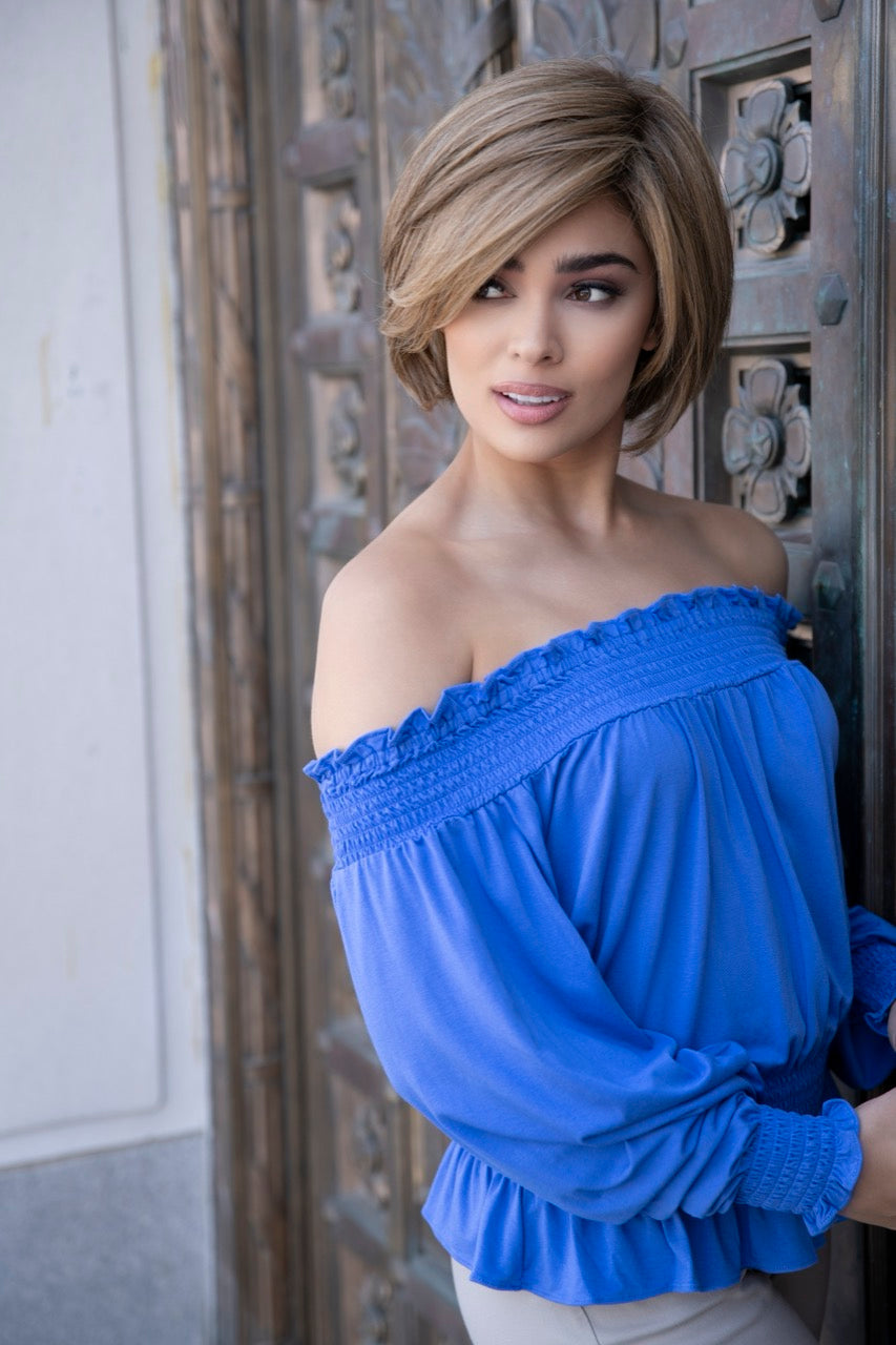 Abbey in Toasted Sesame