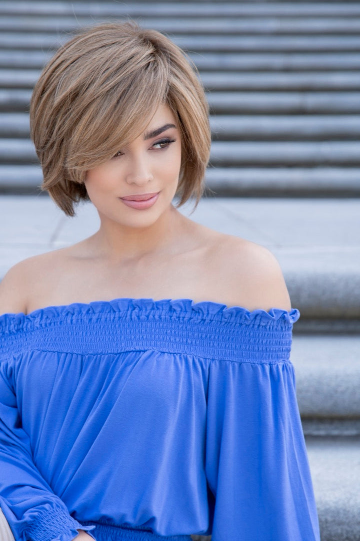 Abbey in Toasted Sesame