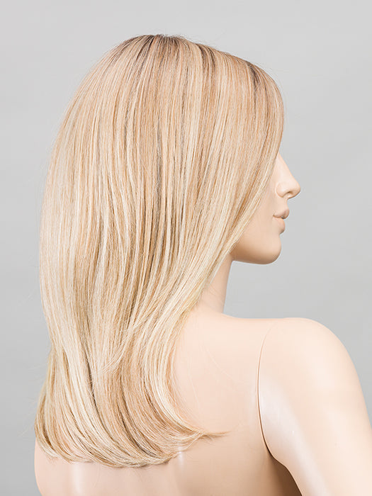 Sahara Beige Rooted 26.20.25 | Light Golden Blonde, Light Strawberry Blonde, And Lightest Golden Blonde Blend With Shaded Roots