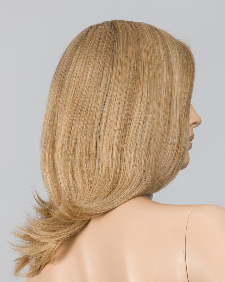 Sandy Blonde Rooted 16.22.20 | Medium Blonde, Light Neutral Blonde, And Light Strawberry Blonde Blend With Shaded Roots