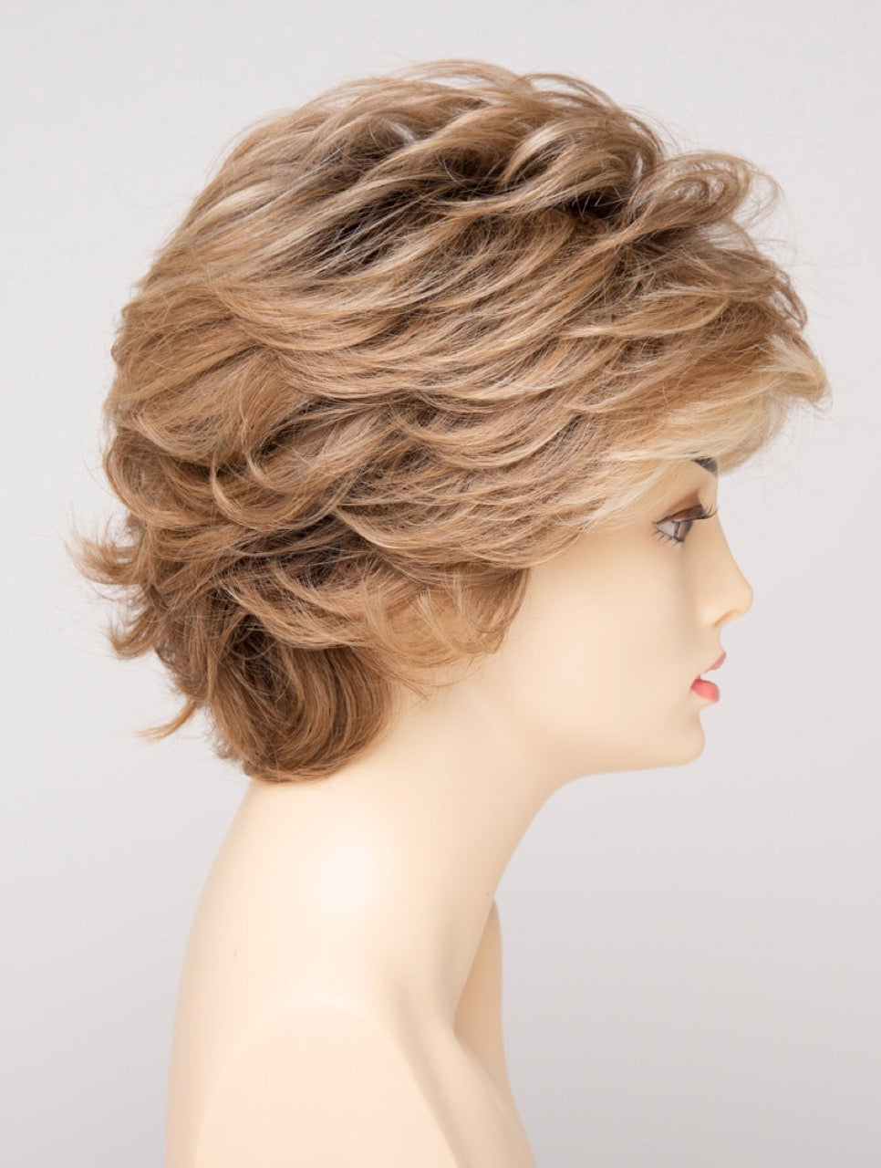 Sparkling Champagne | 26/23/14 R8 | Rooted Neutral Light Blonde