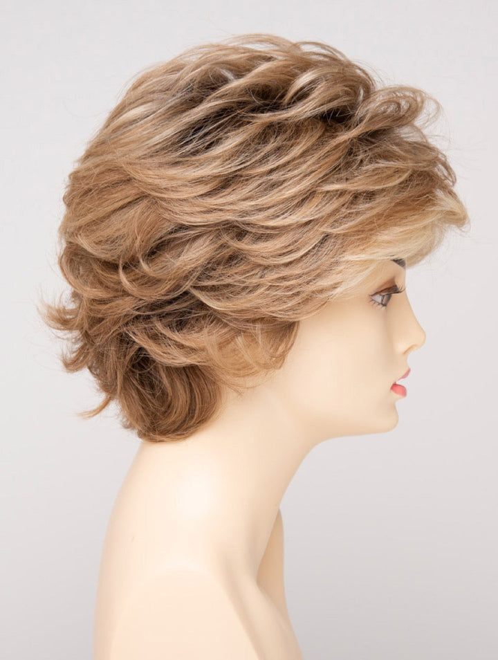 Sparkling Champagne | 26/23/14 R8 | Rooted Neutral Light Blonde