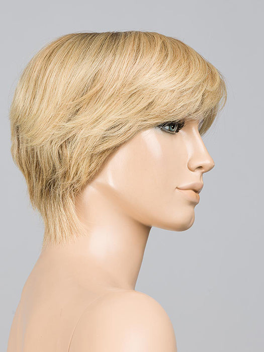 Champagne Rooted 22.26.25 | Light Neutral Blonde And Light/Lightest Golden Blonde Blend And Shaded Roots
