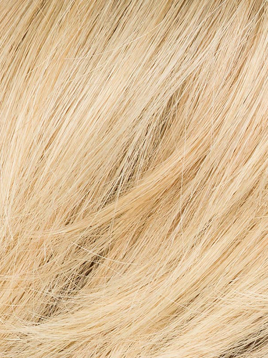 Champagne Rooted 22.26.25 | Light Neutral Blonde And Light/Lightest Golden Blonde Blend And Shaded Roots