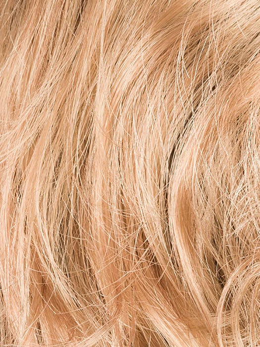 Toffee Blonde Rooted 27.20 | Dark and Light Strawberry Blonde Blend with Shaded Roots