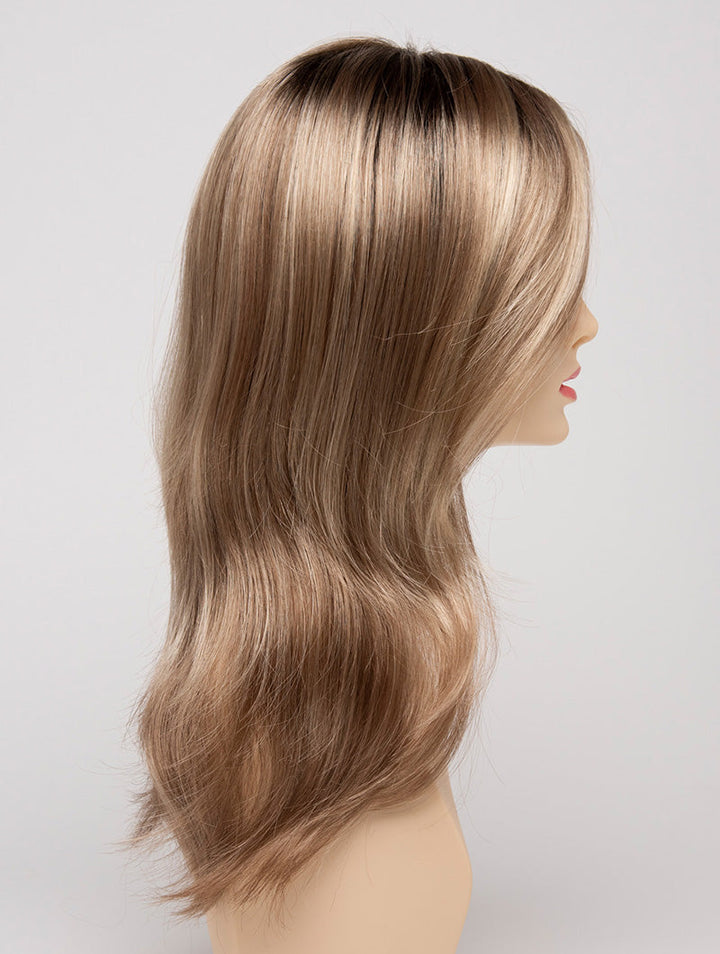 Sparkling Champagne | 26/23/14 R8 | Rooted Neutral Light Blonde
