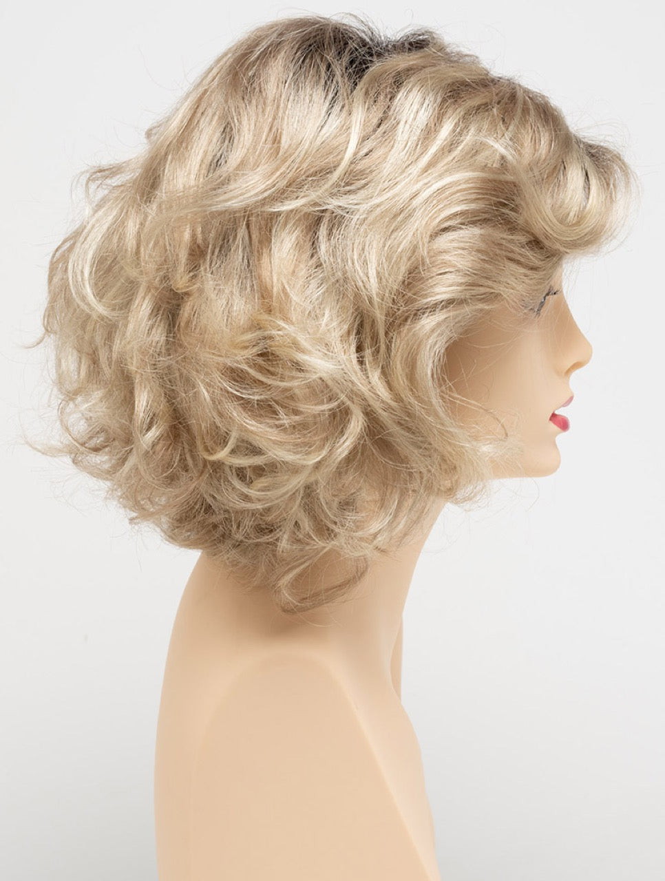 Champagne Shadow | 14/613 R8 | Rooted Pale Golden Blonde