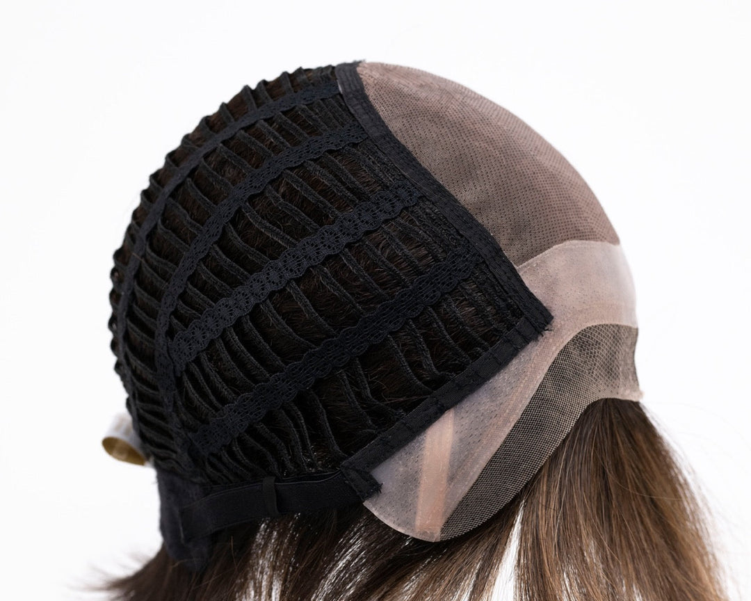 Billie in Amaretto & Cream