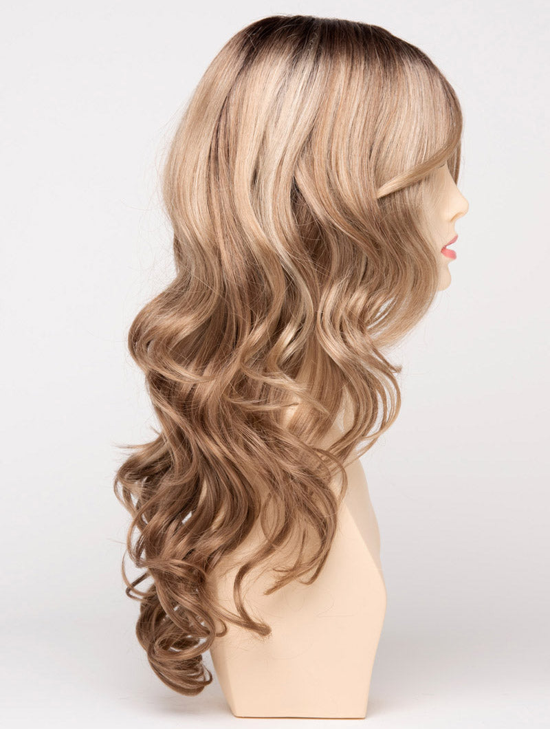 Sparkling Champagne | 26/23/14 R8 | Rooted Neutral Light Blonde