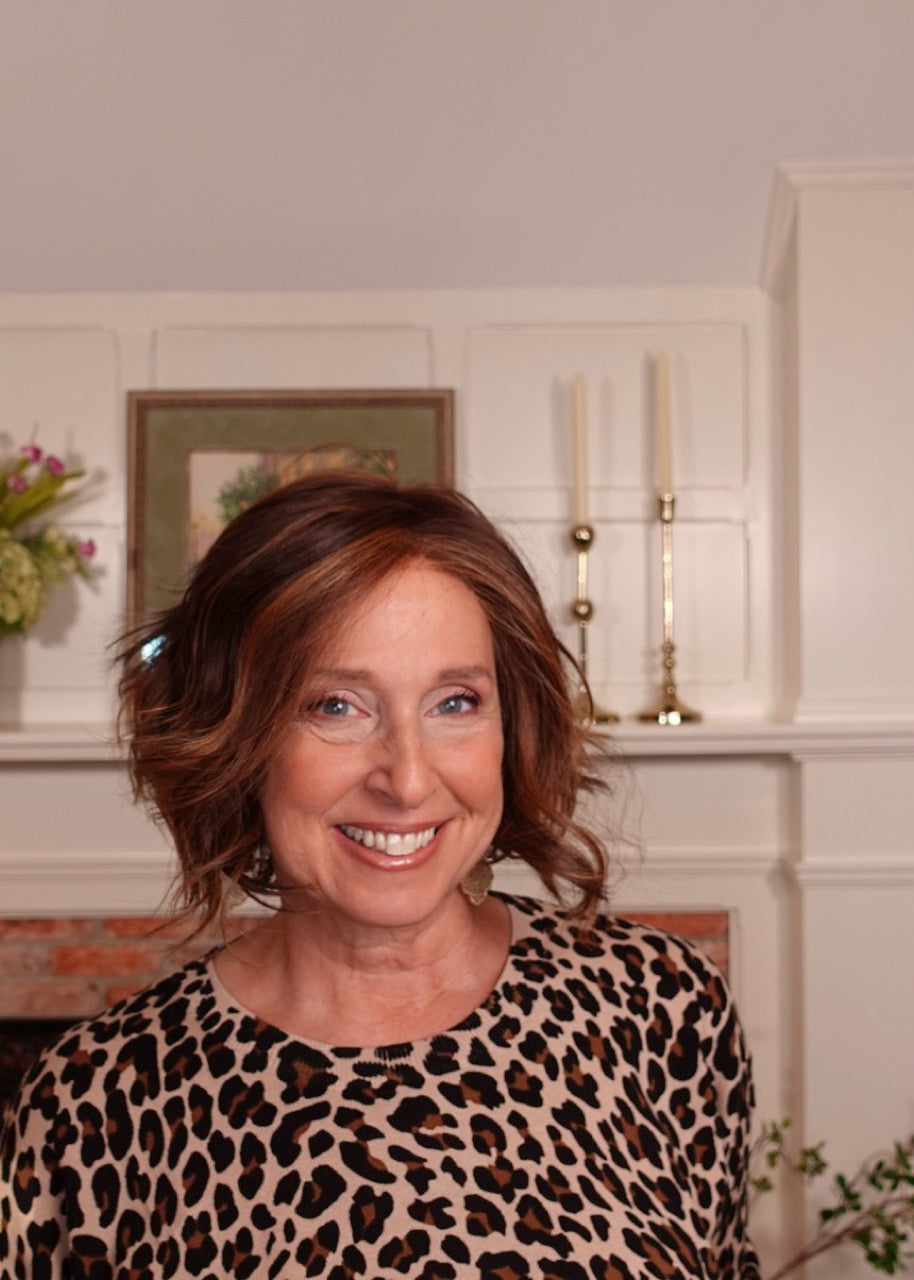 Frannie wearing Los Angeles in Mocha Maple Brown