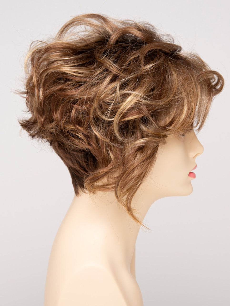 Golden Nutmeg | 27/26/23 R8 | 3-Tone blend of a Cinnamon Brown Base, Chocolate, Brown Roots, and Golden Blonde highlights