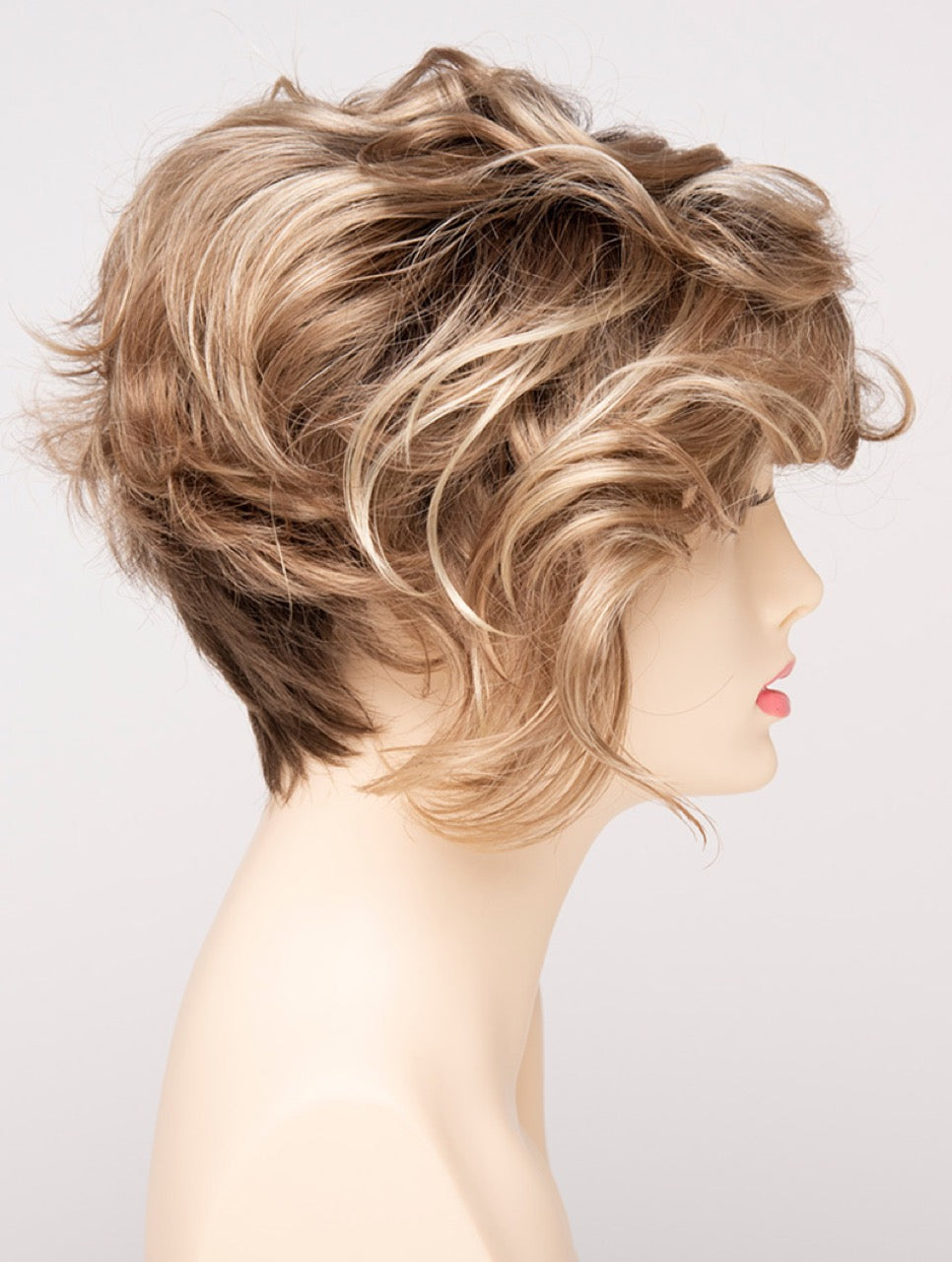 Sparkling Champagne | 26/23/14 R8 | Rooted Neutral Light Blonde