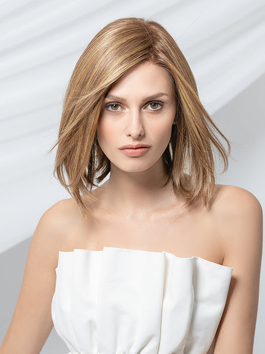 Catch Mono In Light Bernstein Rooted 20.26.27 | Light Golden Blonde, Light Strawberry Blonde And Dark Strawberry Blonde Blend With Shaded Roots