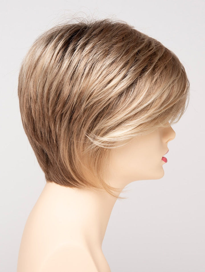 Sparkling Champagne | 26/23/14 R8 | Rooted Neutral Light Blonde