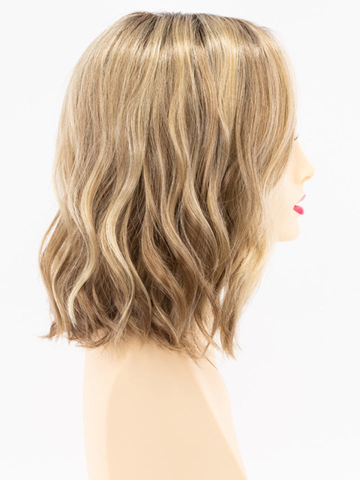 Sparkling Champagne | 26/23/14 R8 | Rooted Neutral Light Blonde