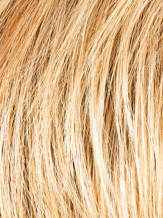 Ginger Rooted 26.31.19 | Light Honey Blonde, Light Auburn, and Medium Honey Blonde Blend with Dark Roots