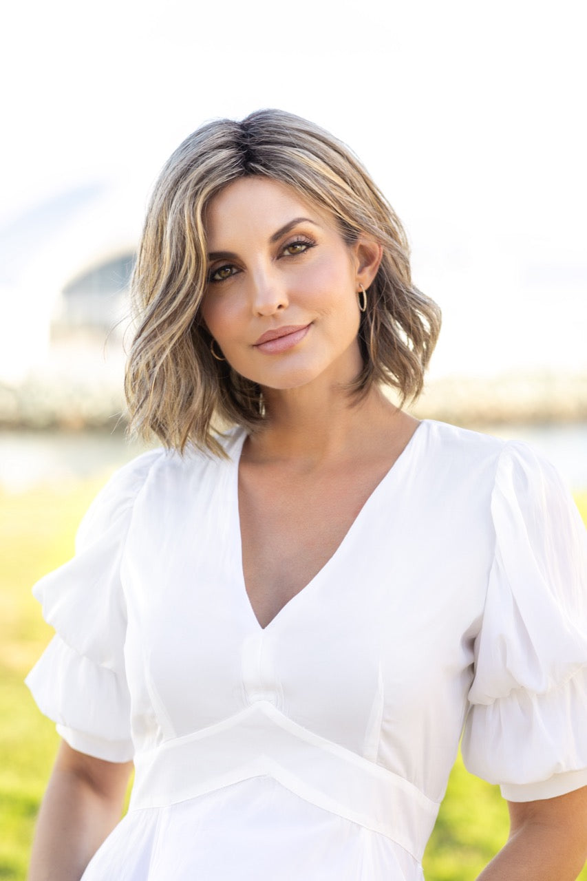 Charlotte in Honey Breeze