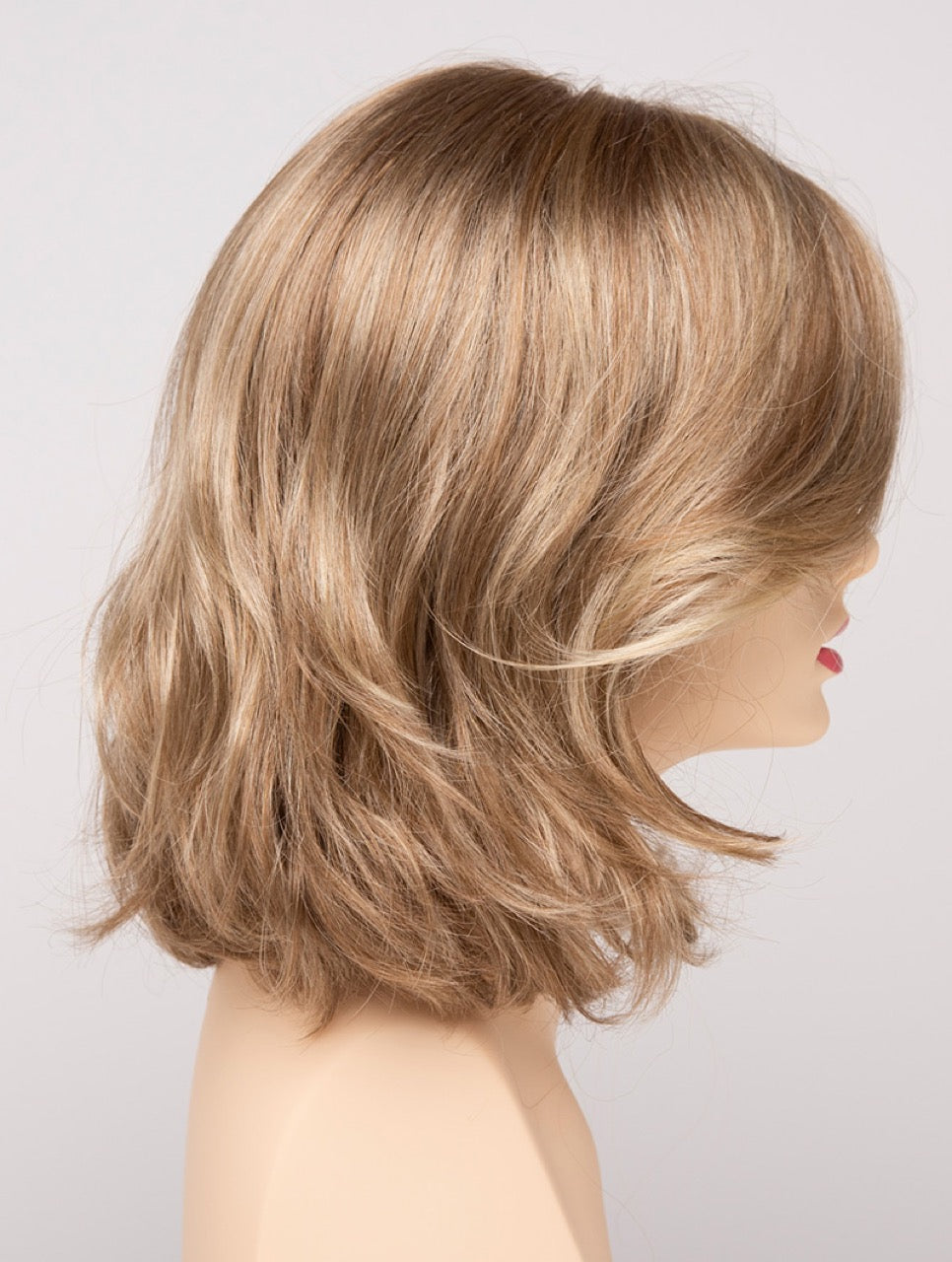 Dark Blonde | 16/23 | Neutral Dark Blonde with Highlights