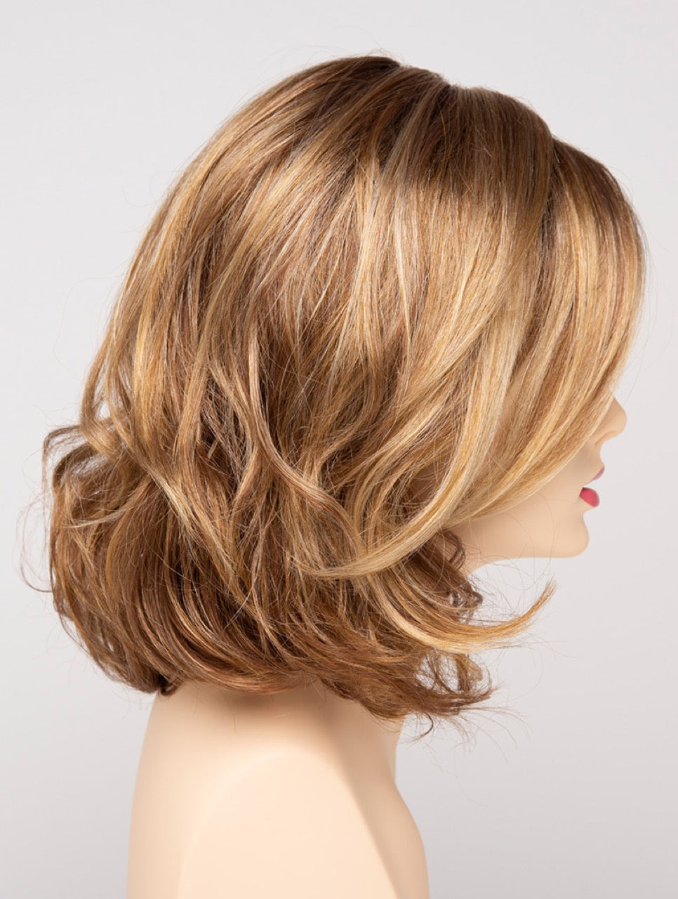 Golden Nutmeg | 27/26/23 R8 | 3-Tone blend of a Cinnamon Brown Base, Chocolate, Brown Roots, and Golden Blonde highlights