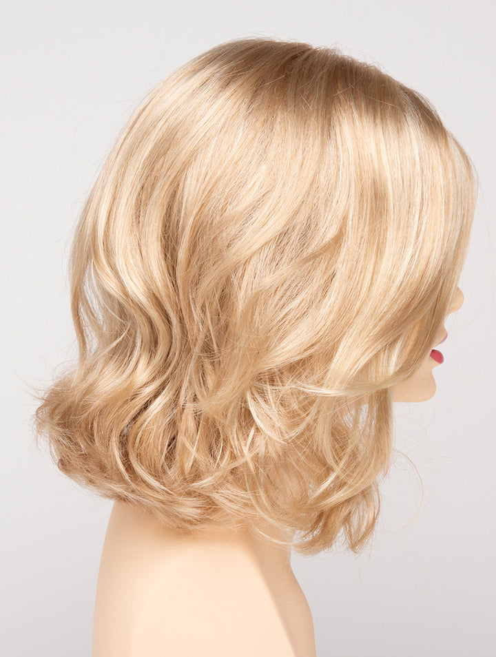 Medium Blonde | 26/23 | Sandy Blonde