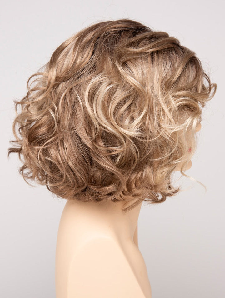 Sparkling Champagne | 26/23/14 R8 | Rooted Neutral Light Blonde