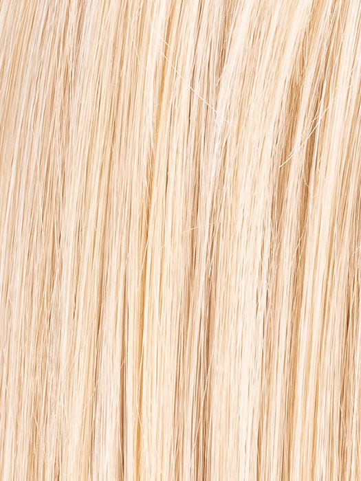 Champagne Rooted 25.22.26 | Light Beige Blonde, Medium Honey Blonde, and Platinum Blonde Blend with Dark Roots