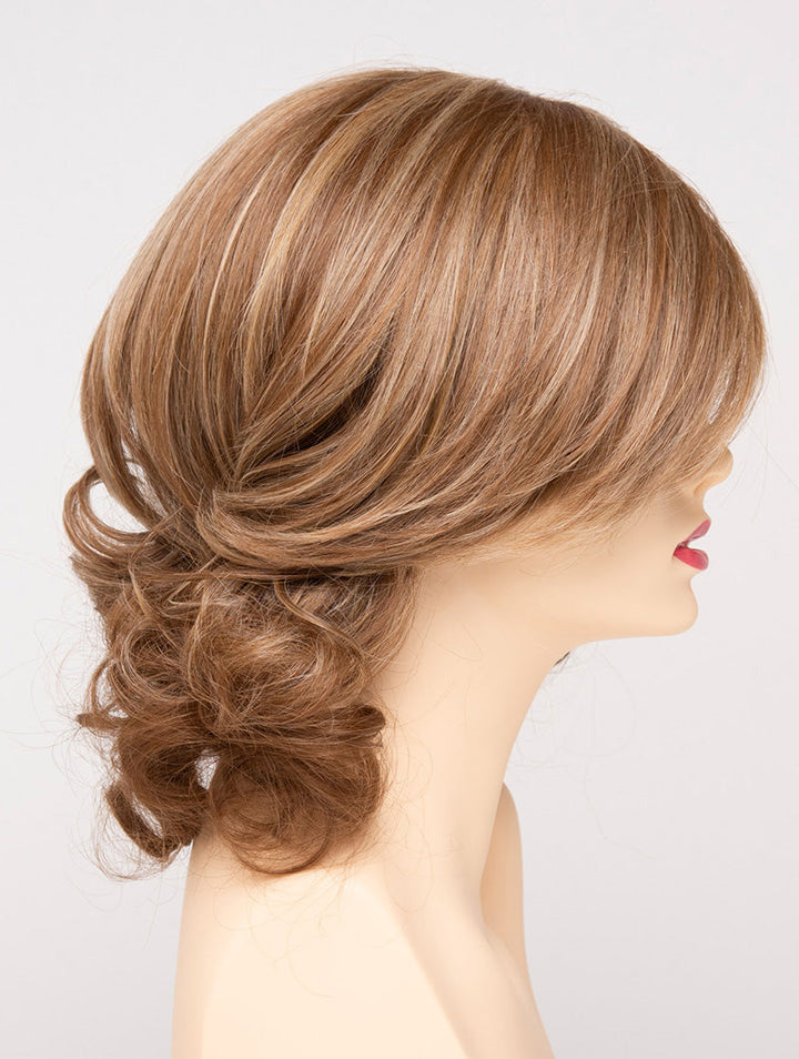 Dark Blonde | 16/23 | Neutral Dark Blonde with Highlights