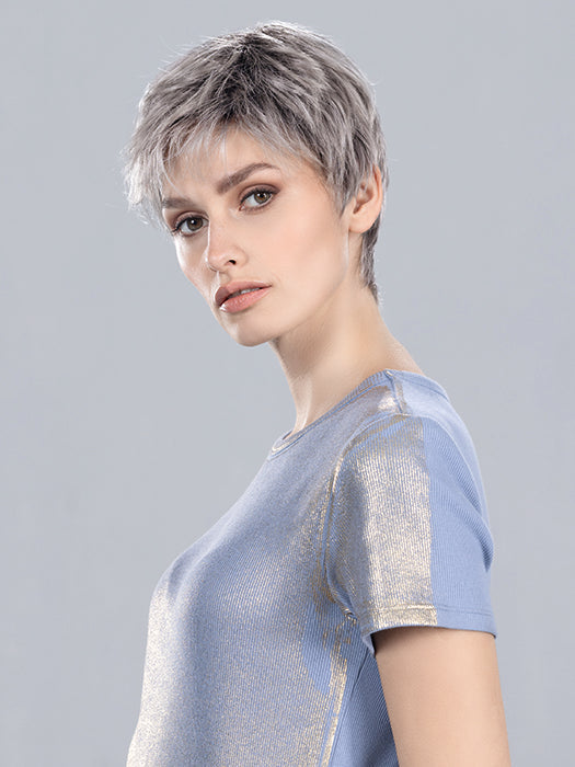 Metallic Grey Rooted 60.51 | Pearl White, Darkest/Lightest Brown With Grey Blend With Shaded Roots