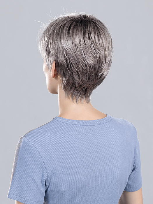 Metallic Grey Rooted 60.51 | Pearl White, Darkest/Lightest Brown With Grey Blend With Shaded Roots