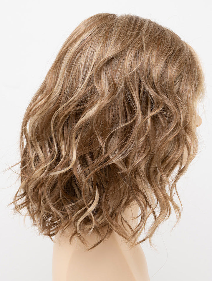 Dark Blonde | 16/23 | Neutral Dark Blonde with Highlights