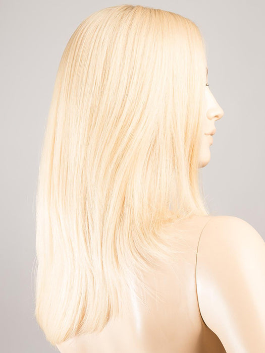 Champange Rooted 22.26 | Light Neutral Blonde and Light Golden Blonde Blend with Shaded Roots