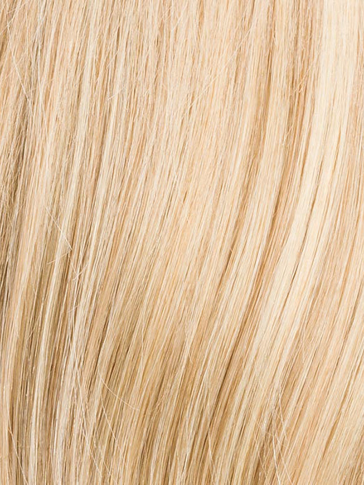 Champagne Rooted 24.14.20 | Lightest Ash Blonde, Medium Ash Blonde, And Light Strawberry Blonde Blend With Dark Shaded Roots