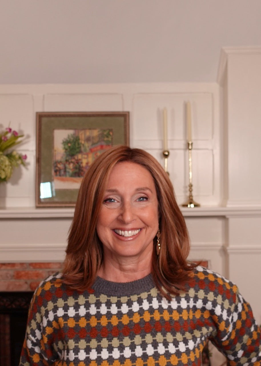 Frannie wearing Lisa in Golden Nutmeg