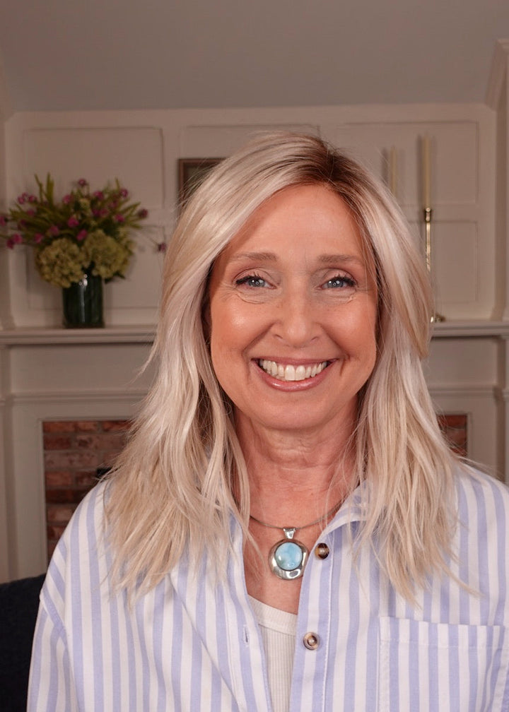 Frannie wearing Fenix in Sunlit Blonde