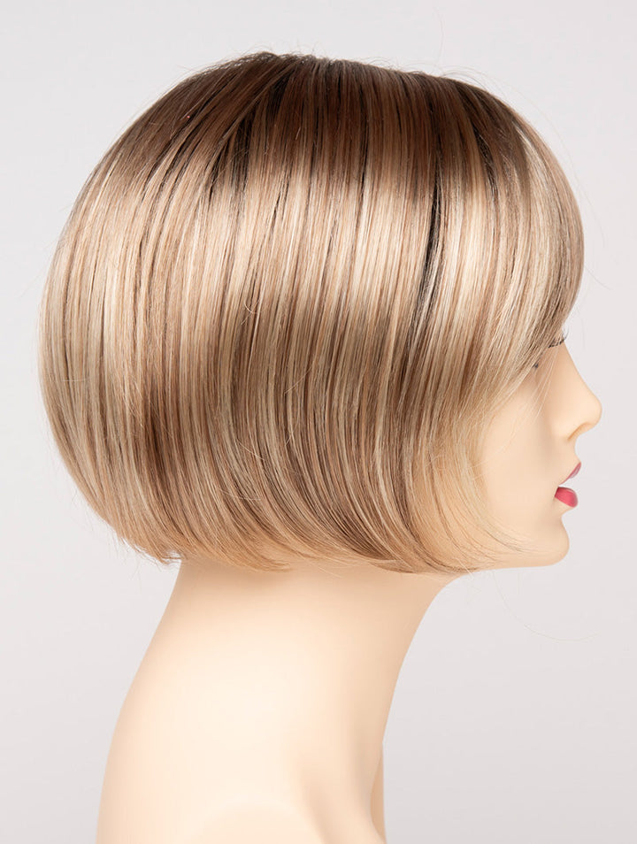 Sparkling Champagne | 26/23/14 R8 | Rooted Neutral Light Blonde
