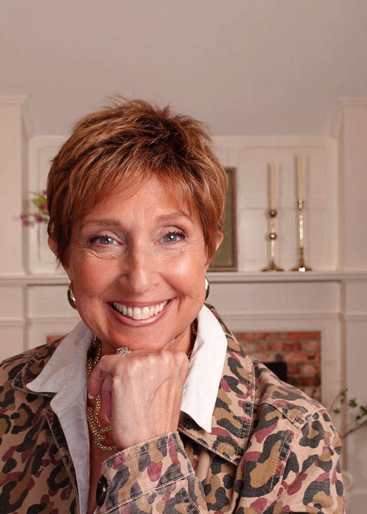 Frannie wearing Chat in Mocca Rooted