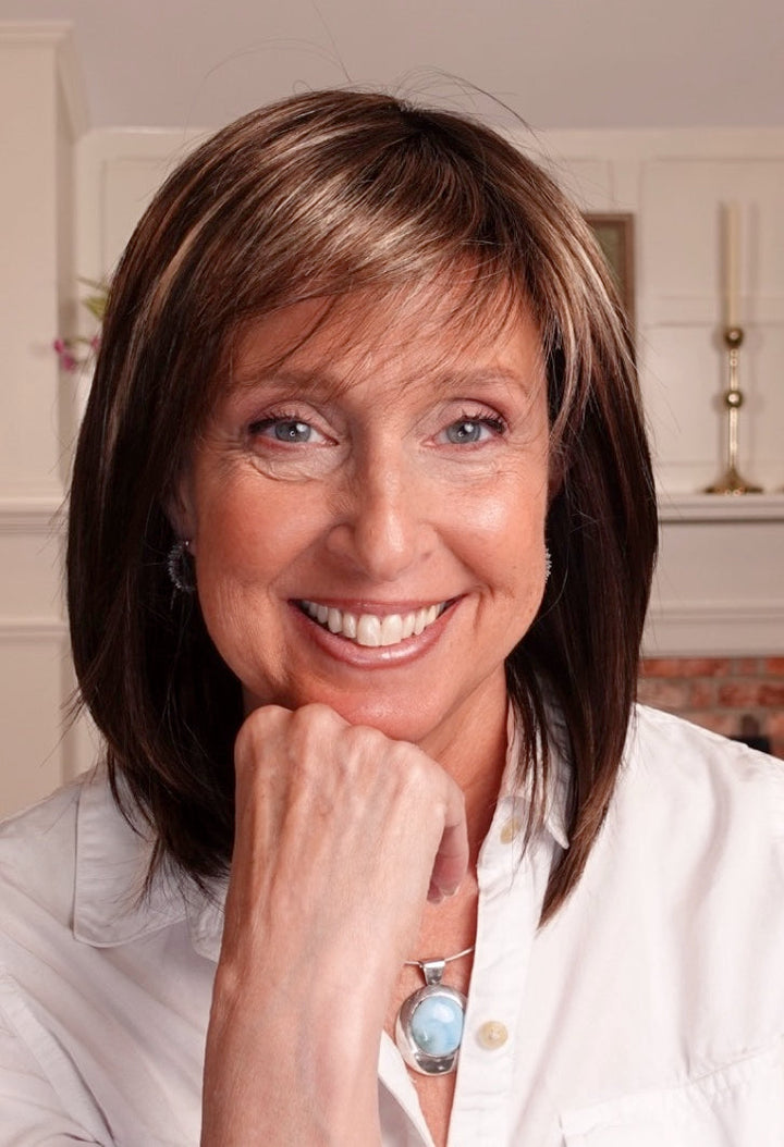 Frannie wearing Rainbow in Coffee Brown Lighted