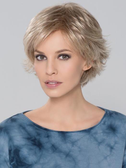 Champagne Rooted 22.20.25 | Light Neutral Blonde, Light Strawberry Blonde, Lightest Golden Blonde Blend with Shaded Roots