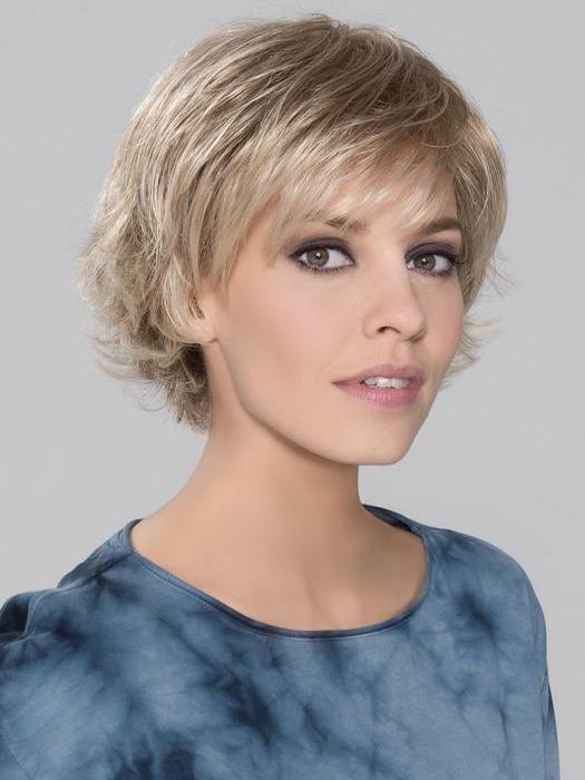 Champagne Rooted 22.20.25 | Light Neutral Blonde, Light Strawberry Blonde, Lightest Golden Blonde Blend with Shaded Roots