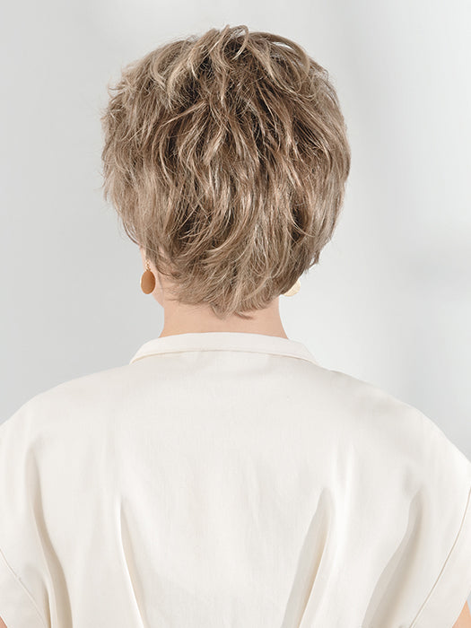 Tobacco Rooted 830.26.27 | Medium Brown Blended With Light Auburn, Light Golden Blonde And Dark Strawberry Blonde Blend With Shaded Roots